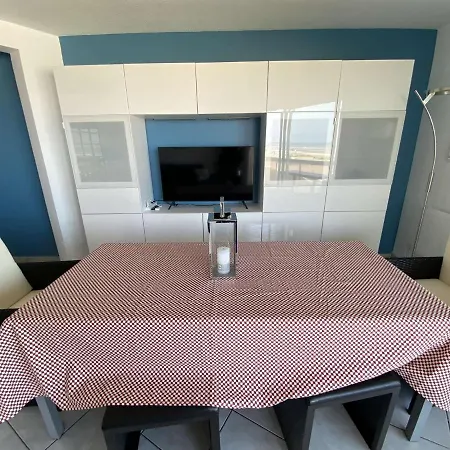 Apartment Rdc Face A La Avec Balcon Et Parking Privatif - Fr-1-672-26